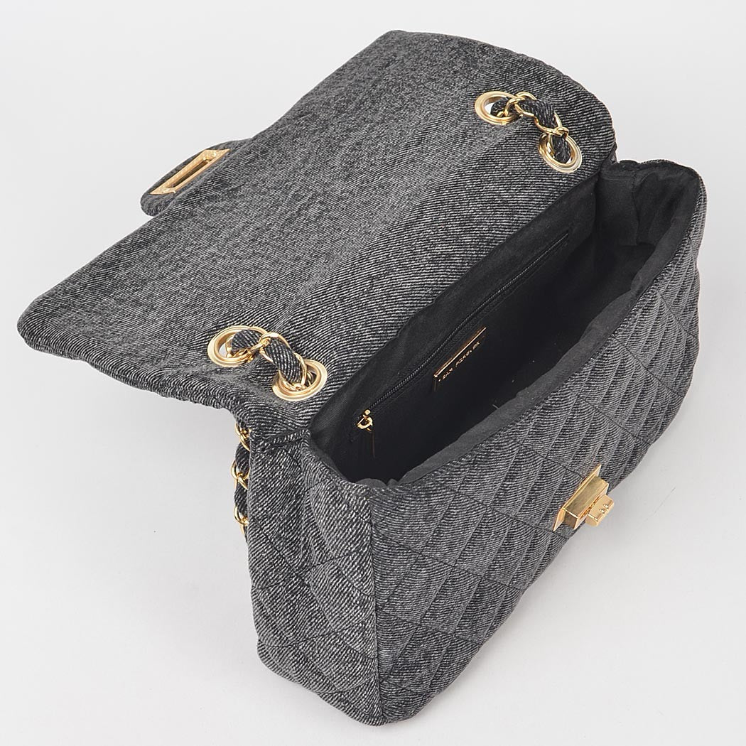 Cartera Quilted Negra con Cadena Entrelazada